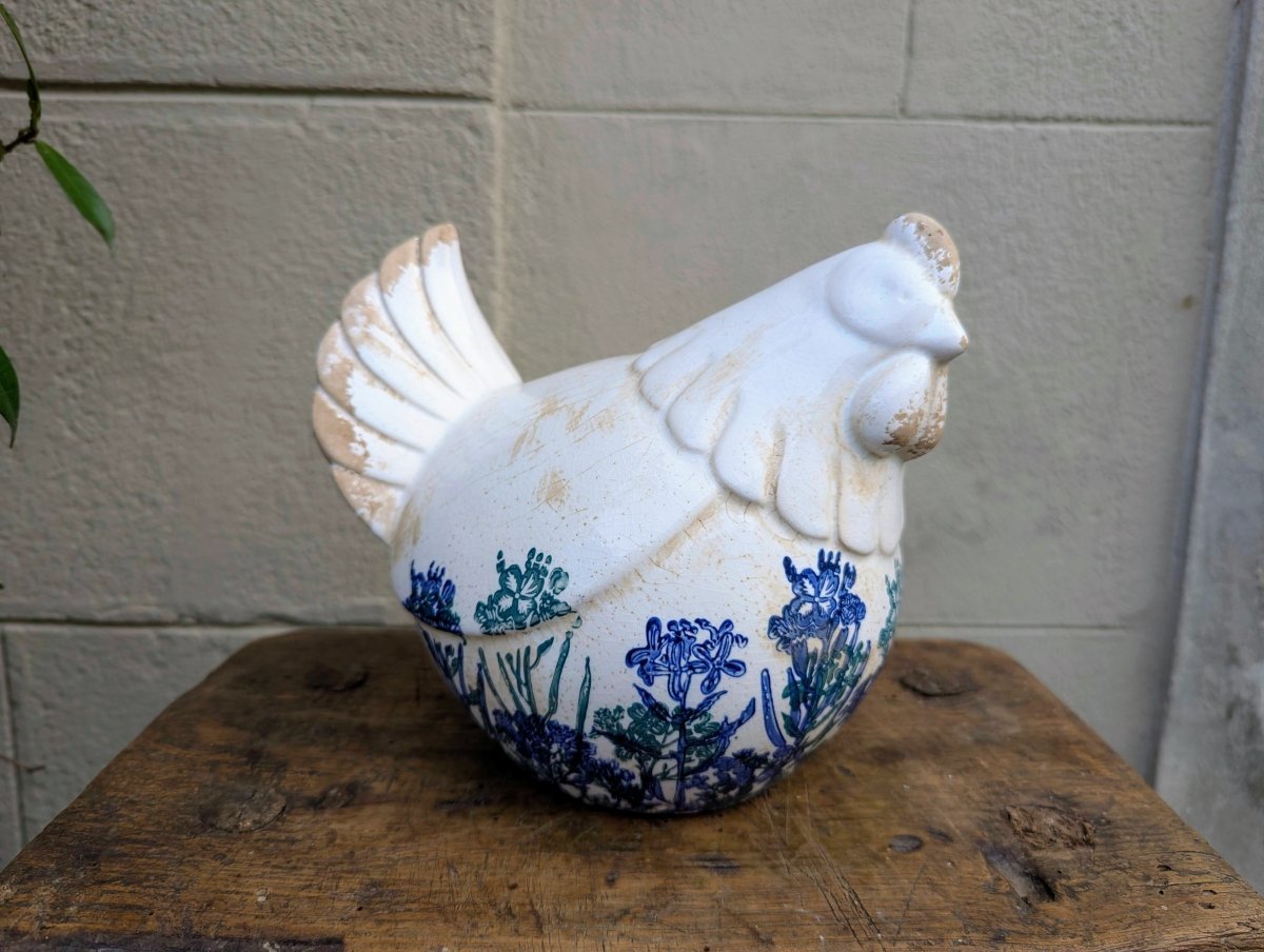 Gallina primavera in ceramica - | Idee regalo, artigianato, arredamento, design, tessuti e tombolo | Milleidee di Alessandro Magrini, Anghiari, Toscana