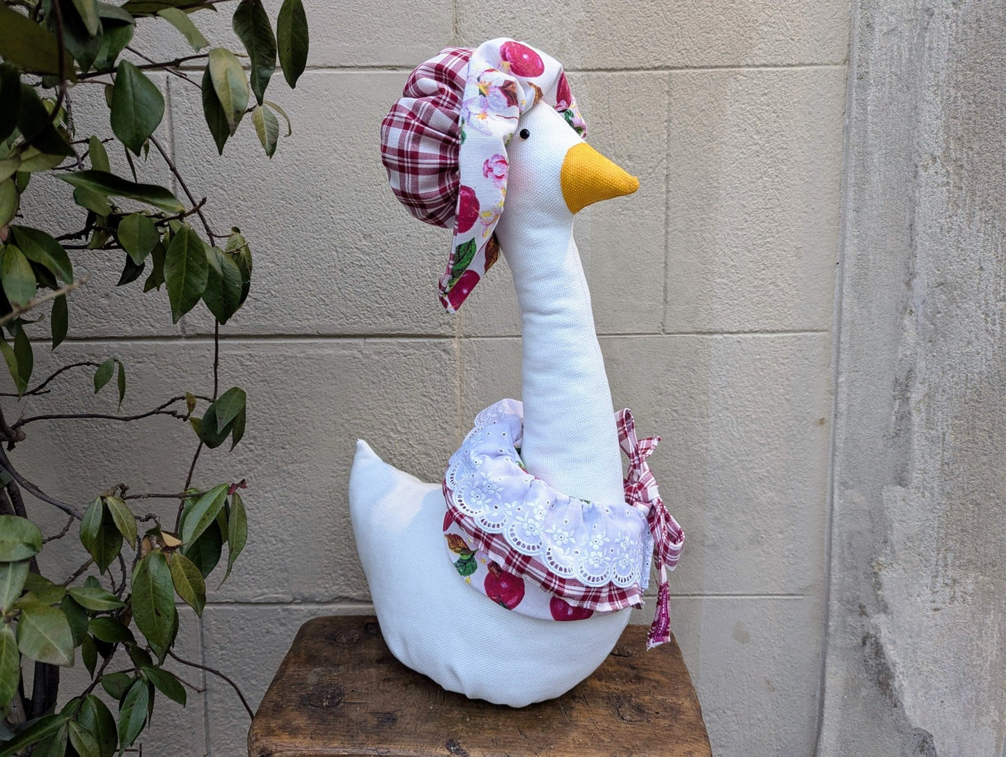Oca fermaporta in stoffa - | Idee regalo, artigianato, arredamento, design, tessuti e tombolo | Milleidee di Alessandro Magrini, Anghiari, Toscana