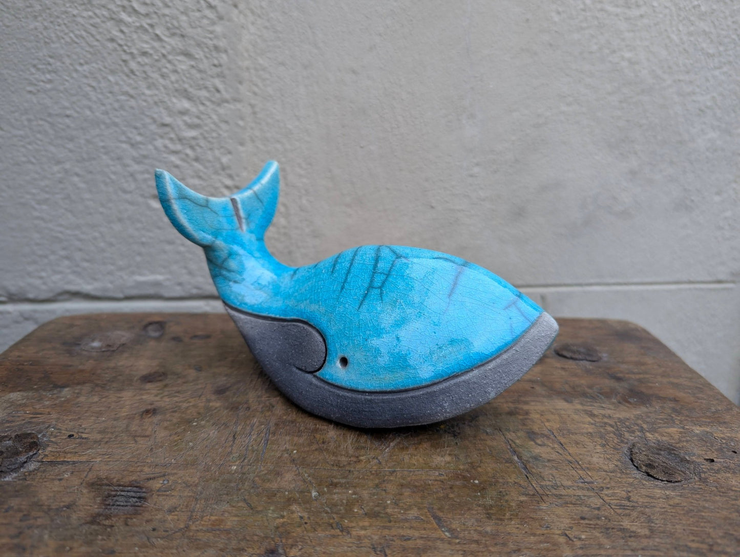 Raku - Balena Azzurra - | Idee regalo, artigianato, arredamento, design, tessuti e tombolo | Milleidee di Alessandro Magrini, Anghiari, Toscana