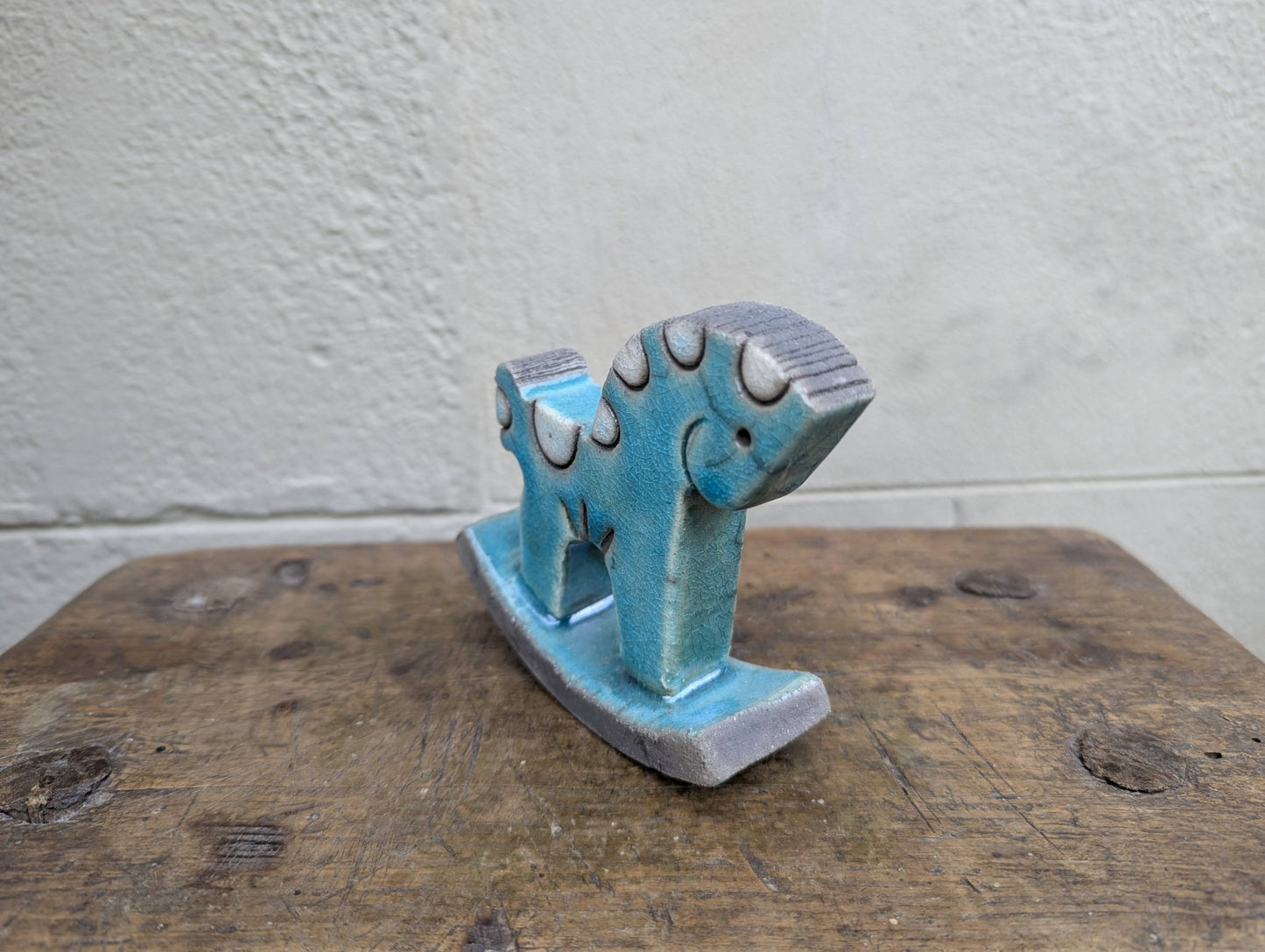 Raku - Cavallo a dondolo - | Idee regalo, artigianato, arredamento, design, tessuti e tombolo | Milleidee di Alessandro Magrini, Anghiari, Toscana