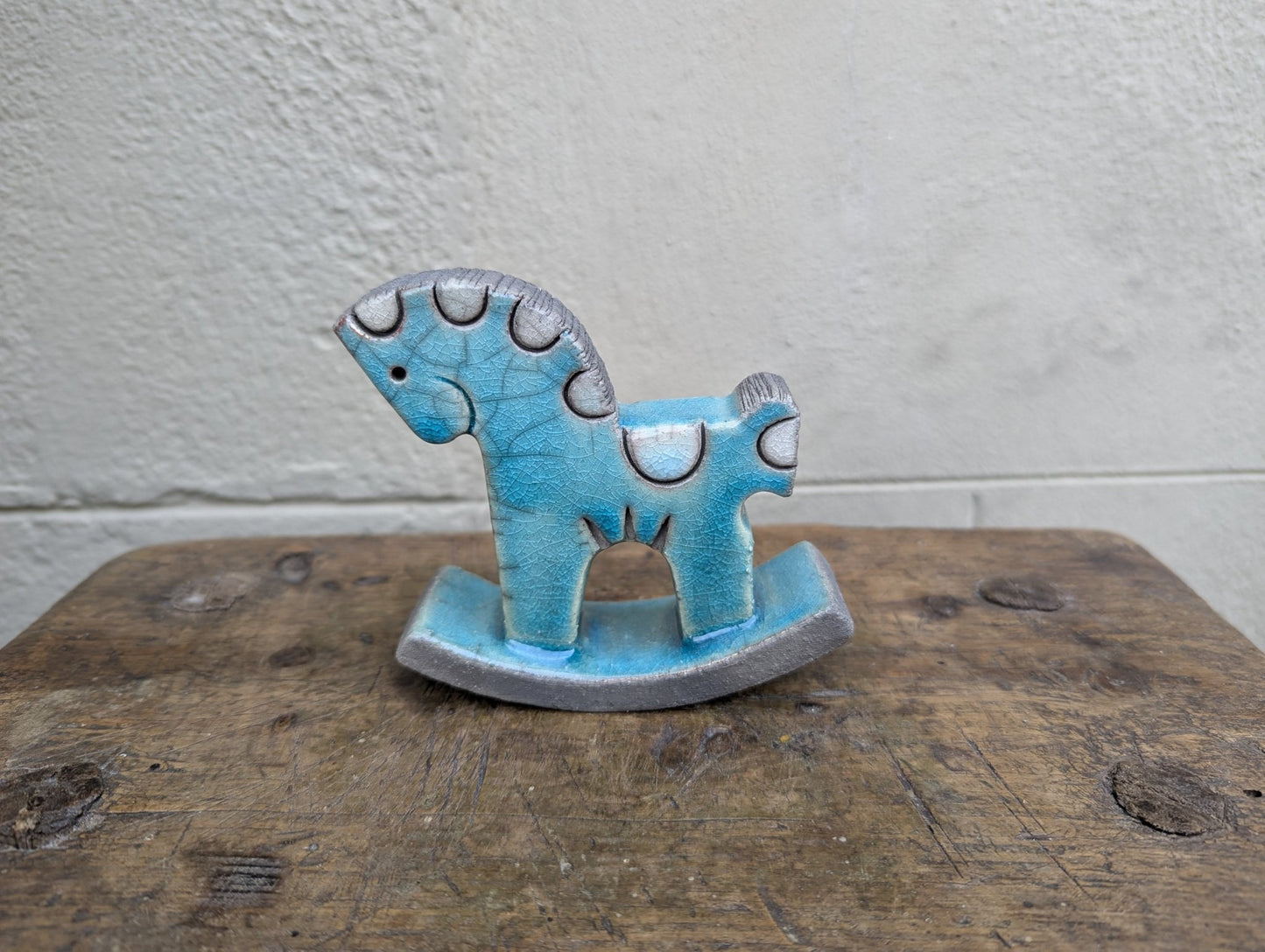 Raku - Cavallo a dondolo - | Idee regalo, artigianato, arredamento, design, tessuti e tombolo | Milleidee di Alessandro Magrini, Anghiari, Toscana