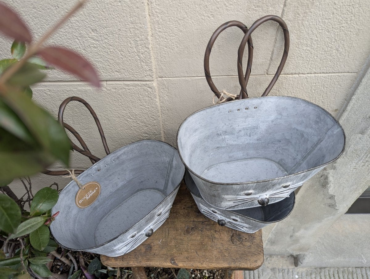 Fioriera in latta Coniglietto - | Idee regalo, artigianato, arredamento, design, tessuti e tombolo | Milleidee di Alessandro Magrini, Anghiari, Toscana