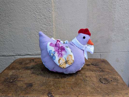 Gallina in stoffa - | Idee regalo, artigianato, arredamento, design, tessuti e tombolo | Milleidee di Alessandro Magrini, Anghiari, Toscana