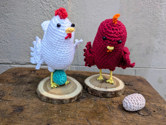 Gallina su legno - | Idee regalo, artigianato, arredamento, design, tessuti e tombolo | Milleidee di Alessandro Magrini, Anghiari, Toscana