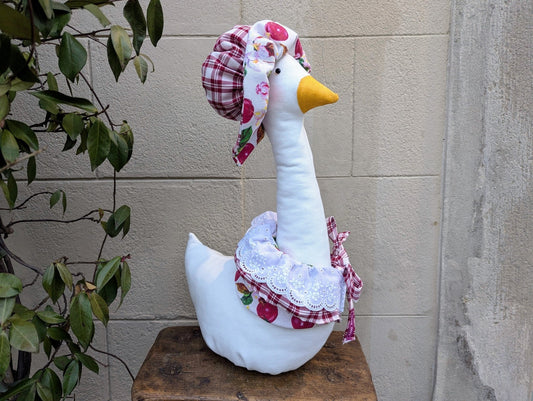 Oca fermaporta in stoffa - | Idee regalo, artigianato, arredamento, design, tessuti e tombolo | Milleidee di Alessandro Magrini, Anghiari, Toscana